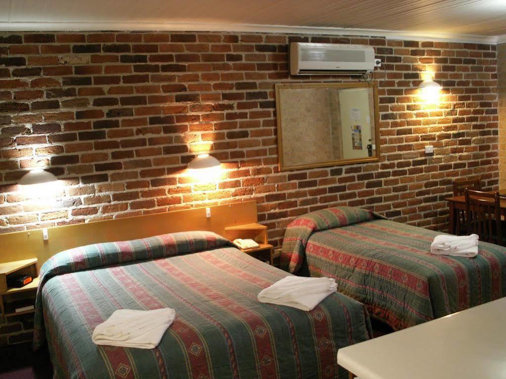 Cedar Lodge Motel Armidale Exteriör bild